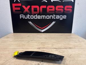 Gebruikte B-stijl rechts Tesla Model 3 Long Range 72kWh Prijs € 115,00 Margeregeling aangeboden door Express Autodemontage