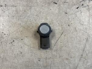 Gebruikte PDC Sensor Landrover Range Rover Velar (LY) 2.0 D180 AWD Prijs € 24,00 Margeregeling aangeboden door Express Autodemontage