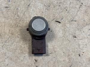 Gebruikte PDC Sensor Landrover Range Rover Velar (LY) 2.0 D180 AWD Prijs € 40,00 Margeregeling aangeboden door Express Autodemontage