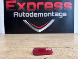 Gebruikte Bumper reflector rechts-achter Peugeot Expert (V1/VA/VB/VE/VF/VT/VY) 1.6 Blue HDi 95 16V Prijs € 5,00 Margeregeling aangeboden door Express Autodemontage