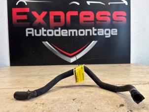 Gebruikte Koelwaterslang Volkswagen Passat Variant (3G5) 1.4 GTE 16V Prijs € 20,00 Margeregeling aangeboden door Express Autodemontage