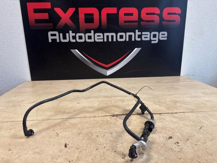 Gebruikte Leiding (diversen) Skoda Octavia Combi (NXAC) 1.0 TSI e-TEC 12V Prijs € 100,00 Margeregeling aangeboden door Express Autodemontage