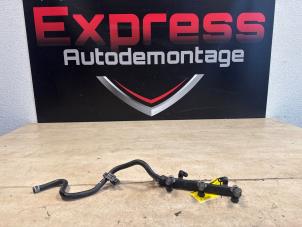 Gebruikte Injectiehuis Volkswagen Polo VI (AW1) 1.0 TSI 12V Prijs € 20,00 Margeregeling aangeboden door Express Autodemontage