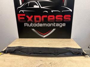 Gebruikte Paravan Peugeot 5008 III (KA/KB/KC) Prijs € 60,00 Margeregeling aangeboden door Express Autodemontage