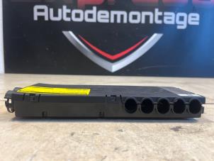 Gebruikte Zekeringkast Landrover Range Rover Velar (LY) 2.0 D180 AWD Prijs € 89,00 Margeregeling aangeboden door Express Autodemontage