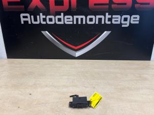 Gebruikte Computer Diversen Peugeot 208 II (UB/UH/UP) 1.2 Hybrid 136 Prijs € 74,00 Margeregeling aangeboden door Express Autodemontage