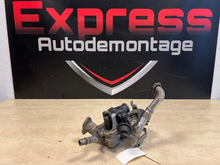 Gebruikte EGR Klep Peugeot 208 I (CA/CC/CK/CL) 1.4 HDi Prijs € 75,00 Margeregeling aangeboden door Express Autodemontage