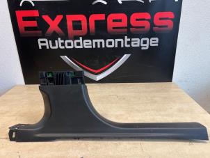 Gebruikte Stijl midden-rechts Peugeot 5008 III (KA/KB/KC) Prijs op aanvraag aangeboden door Express Autodemontage