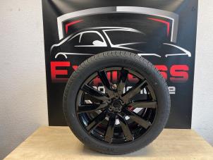 Gebruikte Velg + Band Landrover Range Rover Velar (LY) 2.0 D240 AWD Prijs € 500,00 Margeregeling aangeboden door Express Autodemontage