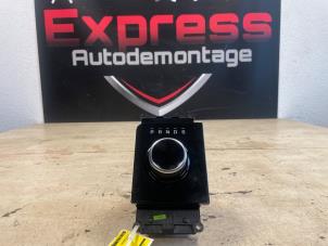 Gebruikte Selectiehendel automaat Landrover Range Rover Velar (LY) 2.0 D240 AWD Prijs € 350,00 Margeregeling aangeboden door Express Autodemontage