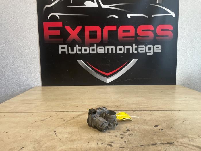 Gebruikte Gasklephuis Volkswagen Up! (121) 1.0 12V 60 Prijs € 95,00 Margeregeling aangeboden door Express Autodemontage