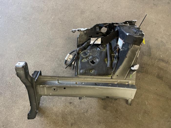 Gebruikte Frontbalk Peugeot 308 (F3/FB/FH/FM/FP) 1.2 12V PureTech 110 Prijs € 300,00 Margeregeling aangeboden door Express Autodemontage