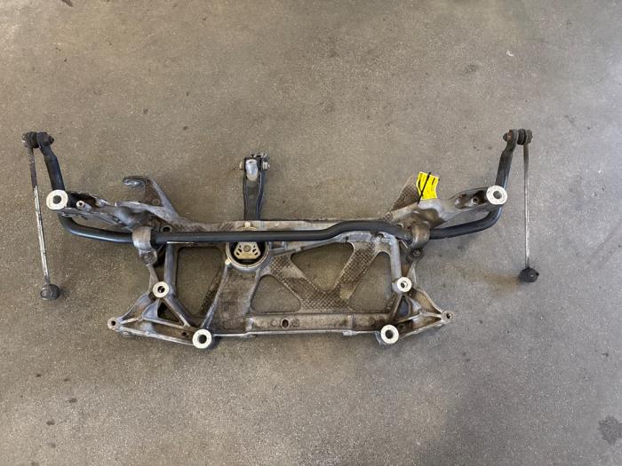 Gebruikte Subframe Volkswagen Passat Variant (3G5) 1.4 GTE 16V Prijs € 130,00 Margeregeling aangeboden door Express Autodemontage