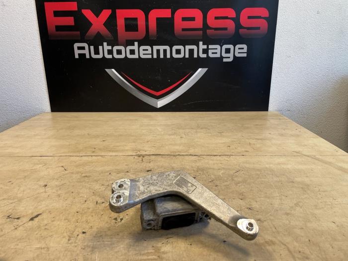 Gebruikte Motorrubber Volkswagen Passat Variant (3G5) 1.4 GTE 16V Prijs € 15,00 Margeregeling aangeboden door Express Autodemontage