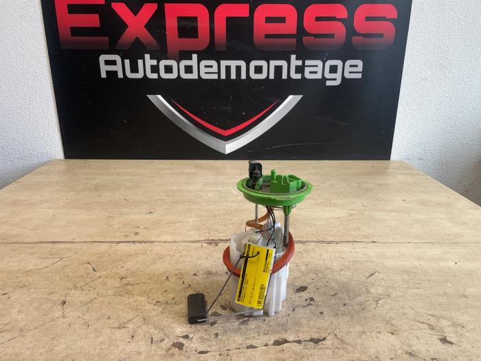 Gebruikte Tank element Pomp Volkswagen Passat Variant (3G5) 1.4 GTE 16V Prijs € 35,00 Margeregeling aangeboden door Express Autodemontage