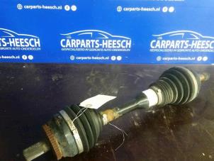 Gebruikte Aandrijfas links-voor Volvo XC90 I 2.4 D5 20V Prijs € 100,00 Margeregeling aangeboden door Carparts Heesch