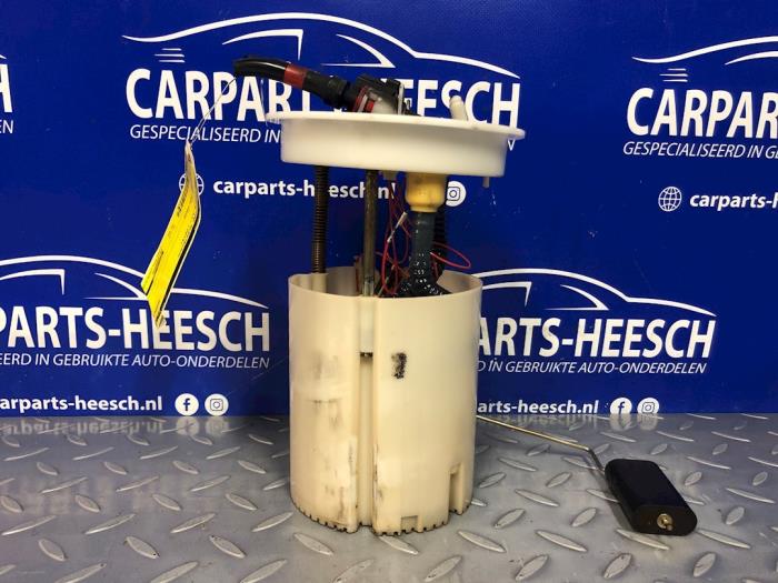 Gebruikte Tank element Pomp Ford Focus 3 Wagon 1.6 TDCi 115 Prijs € 40,00 Margeregeling aangeboden door Carparts Heesch