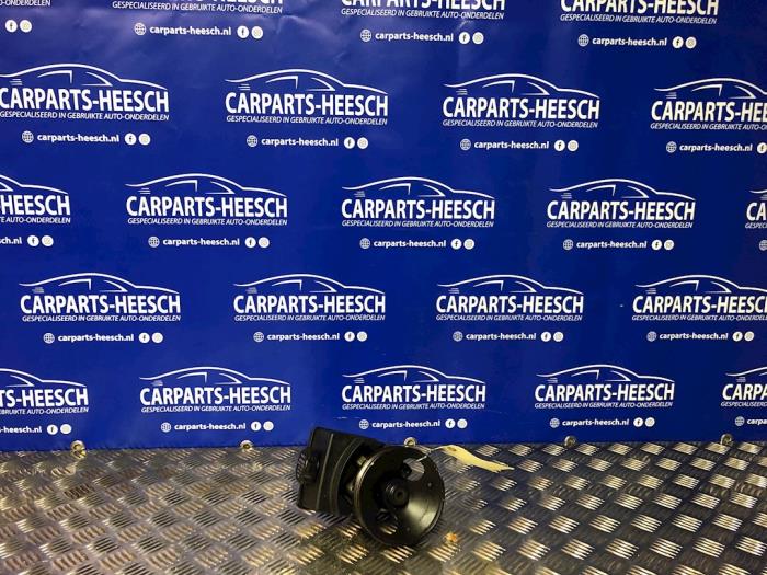 Gebruikte Pomp Servo Volvo V70 (GW/LW/LZ) 2.5 TDI Prijs € 50,00 Margeregeling aangeboden door Carparts Heesch