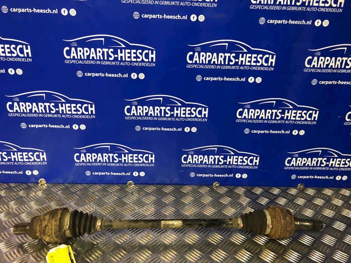 Gebruikte Steekas links-achter Volvo V70 (SW) 2.4 D5 20V Prijs € 65,00 Margeregeling aangeboden door Carparts Heesch