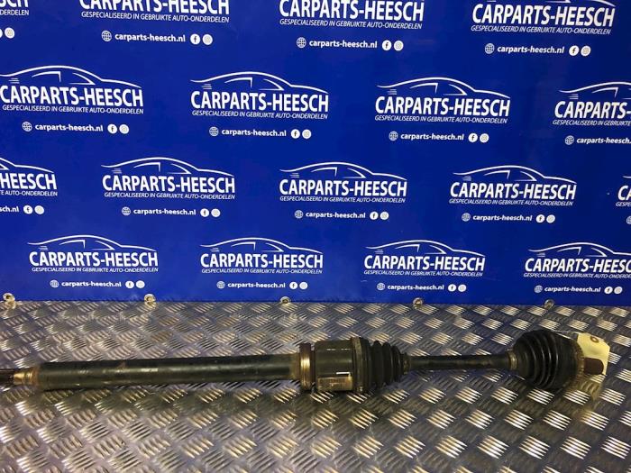 Gebruikte Steekas rechts-voor Volvo S80 (TR/TS) 2.4 SE 20V 170 Prijs € 100,00 Margeregeling aangeboden door Carparts Heesch