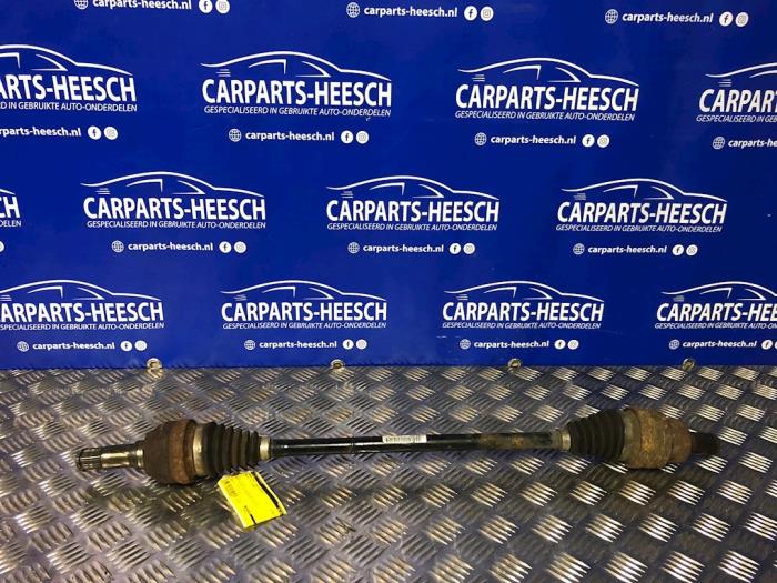 Gebruikte Steekas links-achter Volvo V70 (SW) 2.4 D5 20V AWD Prijs € 65,00 Margeregeling aangeboden door Carparts Heesch