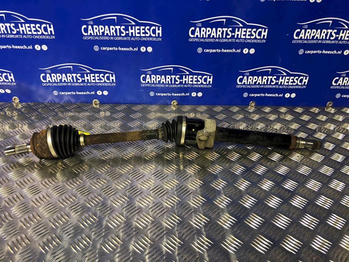 Gebruikte Steekas rechts-voor Mini Mini (R56) 1.6 16V Cooper Prijs € 100,00 Margeregeling aangeboden door Carparts Heesch