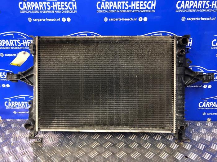 Gebruikte Radiateur Volvo V70 (SW) 2.3 T5 20V Prijs € 40,00 Margeregeling aangeboden door Carparts Heesch
