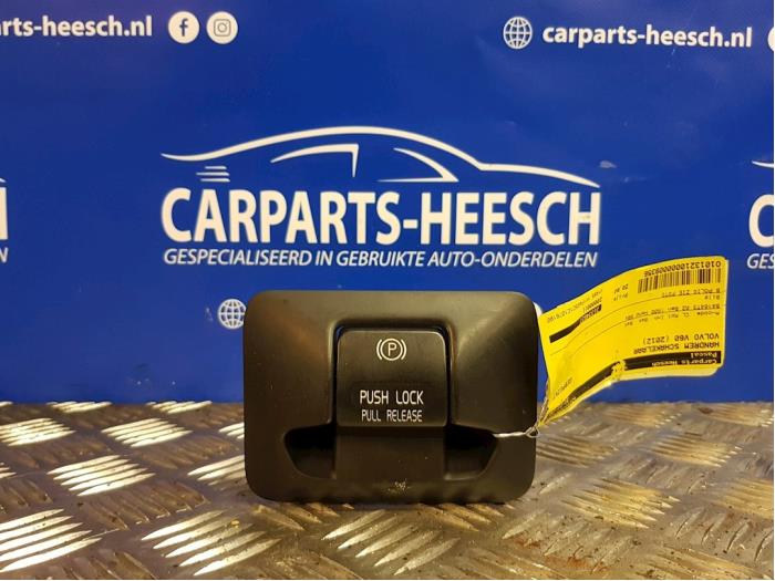 Gebruikte Handrem schakelaar Volvo V60 I (FW/GW) 1.6 T3 16V Prijs € 20,00 Margeregeling aangeboden door Carparts Heesch