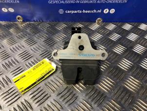 Gebruikte Slotmechaniek Achterklep Volvo V50 (MW) 1.8 16V Prijs € 40,00 Margeregeling aangeboden door Carparts Heesch