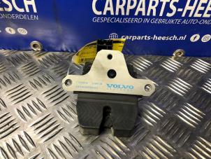 Gebruikte Slotmechaniek Achterklep Volvo V50 (MW) 2.0 D 16V Prijs € 40,00 Margeregeling aangeboden door Carparts Heesch