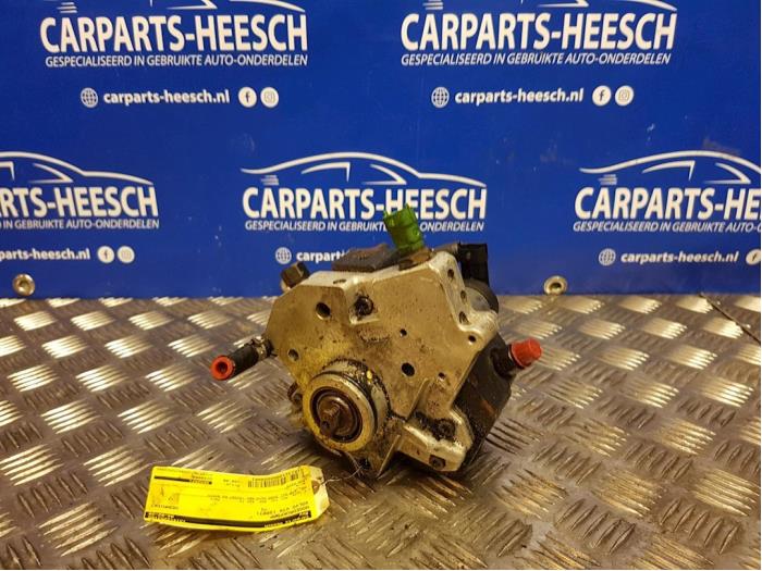 Gebruikte Hogedrukpomp Volvo V70 (SW) 2.4 D5 20V Prijs € 150,00 Margeregeling aangeboden door Carparts Heesch
