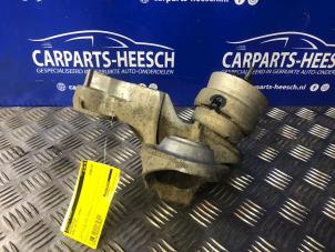 Gebruikte Motorsteun Audi A4 (B6) 3.0 V6 30V Prijs € 25,00 Margeregeling aangeboden door Carparts Heesch