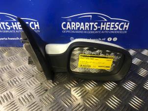 Gebruikte Spiegel Buiten rechts Renault Megane Break Prijs € 42,00 Margeregeling aangeboden door Carparts Heesch