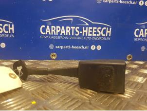 Gebruikte Veiligheidsgordel Insteek links-voor Audi A4 Avant (B6) 2.0 20V Prijs € 20,00 Margeregeling aangeboden door Carparts Heesch