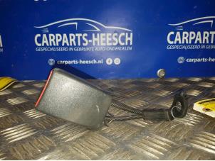 Gebruikte Veiligheidsgordel Insteek midden-achter Opel Vectra Prijs € 21,00 Margeregeling aangeboden door Carparts Heesch