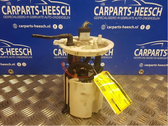 Gebruikte Tank element Pomp Volvo V70 (BW) 2.4 D5 20V 215 Autom. Prijs € 40,00 Margeregeling aangeboden door Carparts Heesch