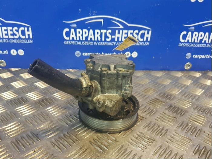 Gebruikte Servopomp Audi A4 Avant (B7) 2.0 TDI 16V Prijs € 50,00 Margeregeling aangeboden door Carparts Heesch