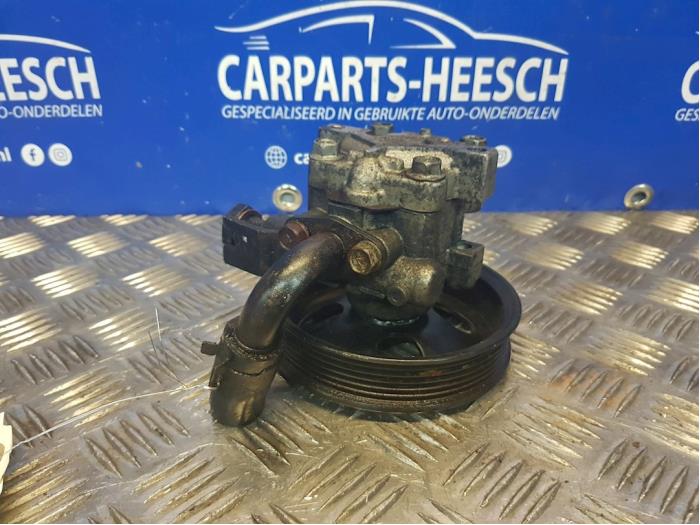 Gebruikte Stuurbekrachtiging Pomp Kia Sorento I (JC) 2.5 CRDi 16V Prijs € 60,00 Margeregeling aangeboden door Carparts Heesch