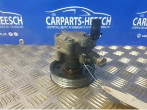 Gebruikte Pomp Servo Volkswagen Caddy III (2KA,2KH,2CA,2CH) 1.9 TDI Prijs € 65,00 Margeregeling aangeboden door Carparts Heesch