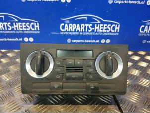 Gebruikte Climatronic Paneel Audi A3 Sportback (8PA) 2.0 FSI 16V Prijs € 75,00 Margeregeling aangeboden door Carparts Heesch