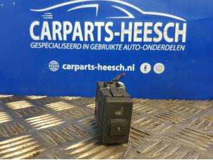 Gebruikte Schakelaar Stoelverwarming Ford C-Max Prijs € 10,00 Margeregeling aangeboden door Carparts Heesch