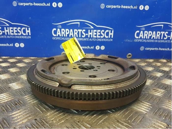 Dubbele massa vliegwiel van een Audi A4 Cabrio (B7) 1.8 T 20V 2006