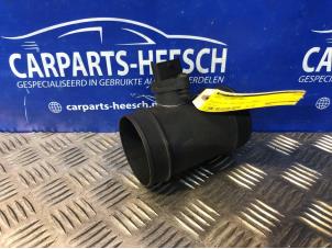 Gebruikte Luchtmassameter Opel Vectra C 2.0 DTI 16V Prijs € 20,00 Margeregeling aangeboden door Carparts Heesch