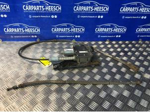 Gebruikte Handrem motor Opel Insignia Sports Tourer 2.0 CDTI 16V 130 ecoFLEX Prijs € 150,00 Margeregeling aangeboden door Carparts Heesch