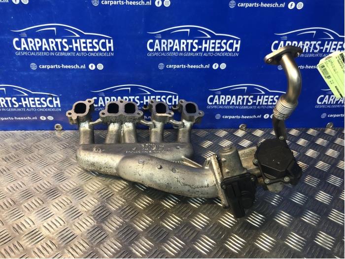 Gebruikte Inlaatspruitstuk Volkswagen Transporter/Caravelle T5 2.5 TDi Prijs € 72,60 Inclusief btw aangeboden door Carparts Heesch
