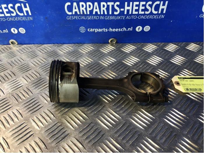 Gebruikte Zuiger Volvo S60 Prijs € 50,00 Margeregeling aangeboden door Carparts Heesch