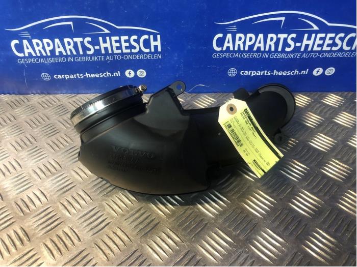 Gebruikte Intercooler Buis Volvo V60 I (FW/GW) 2.0 D3 20V Prijs € 25,00 Margeregeling aangeboden door Carparts Heesch
