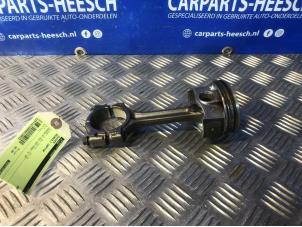 Gebruikte Zuiger Renault Captur Prijs € 60,00 Margeregeling aangeboden door Carparts Heesch