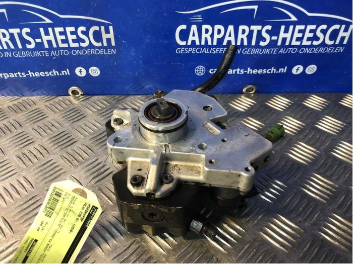 Gebruikte Hogedrukpomp Volvo XC90 I 2.4 D5 20V Prijs € 100,00 Margeregeling aangeboden door Carparts Heesch