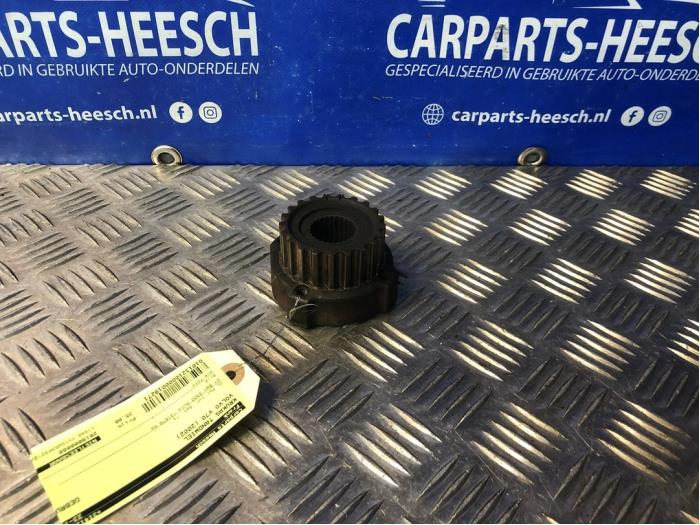 Gebruikte Krukas Tandwiel Volvo V70 (SW) 2.3 T5 20V Prijs € 35,00 Margeregeling aangeboden door Carparts Heesch